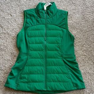 Lululemon Down for it all vest sz 14 NWOT